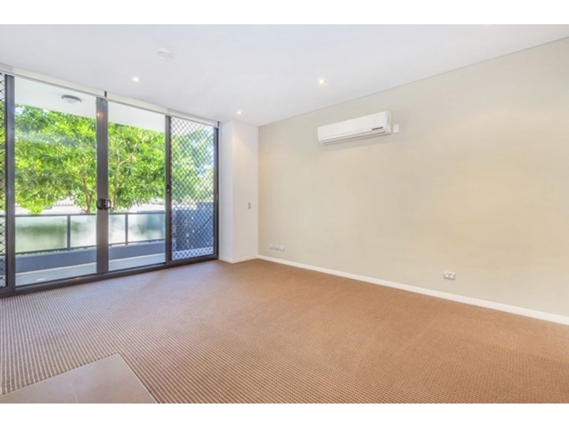 2 Aqua Street, Southport QLD 4215