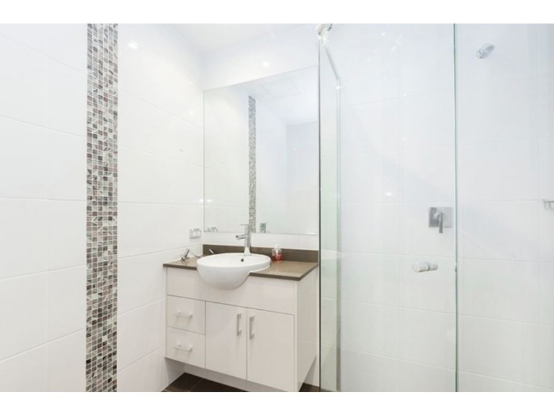 2 Aqua Street, Southport QLD 4215