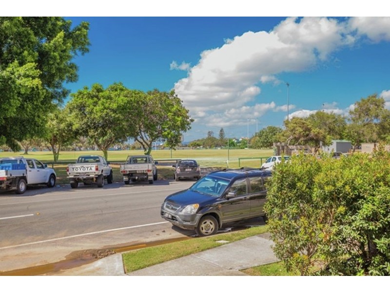 2 Aqua Street, Southport QLD 4215