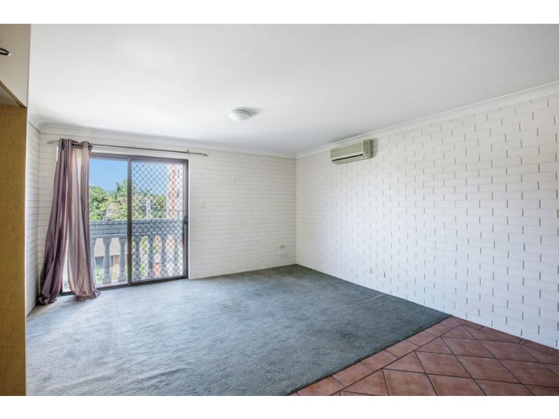 132 Marine Parade, Southport QLD 4215