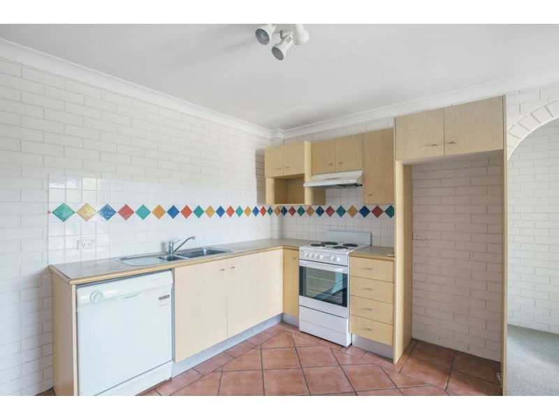 132 Marine Parade, Southport QLD 4215