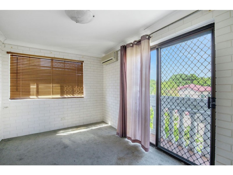 132 Marine Parade, Southport QLD 4215