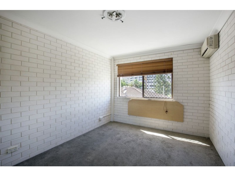 132 Marine Parade, Southport QLD 4215