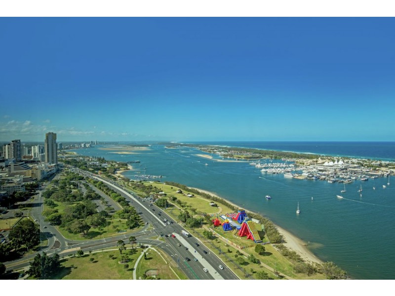 2 Como Street, Southport QLD 4215