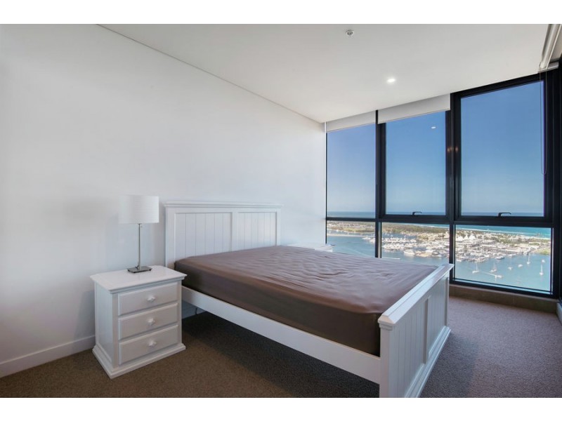 2 Como Street, Southport QLD 4215