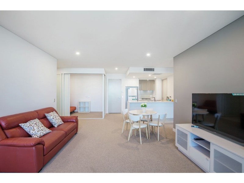 2 Como Street, Southport QLD 4215