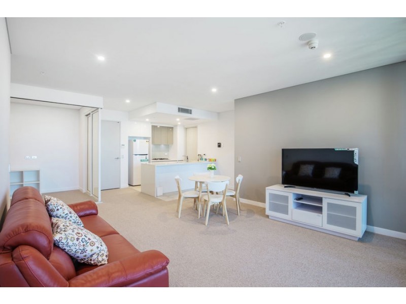 2 Como Street, Southport QLD 4215