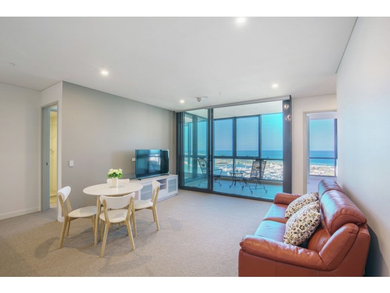 2 Como Crescent, Southport QLD 4215