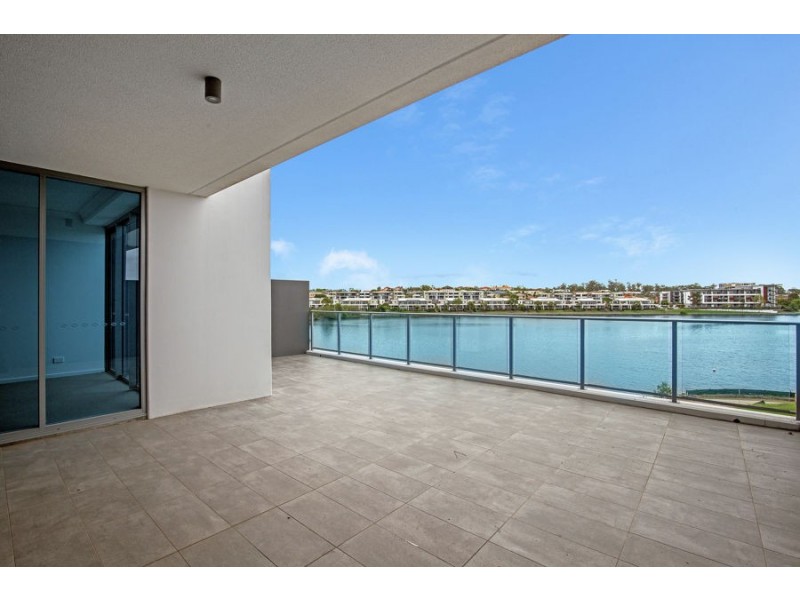 2105/397 Christine Avenue, Varsity Lakes QLD 4227