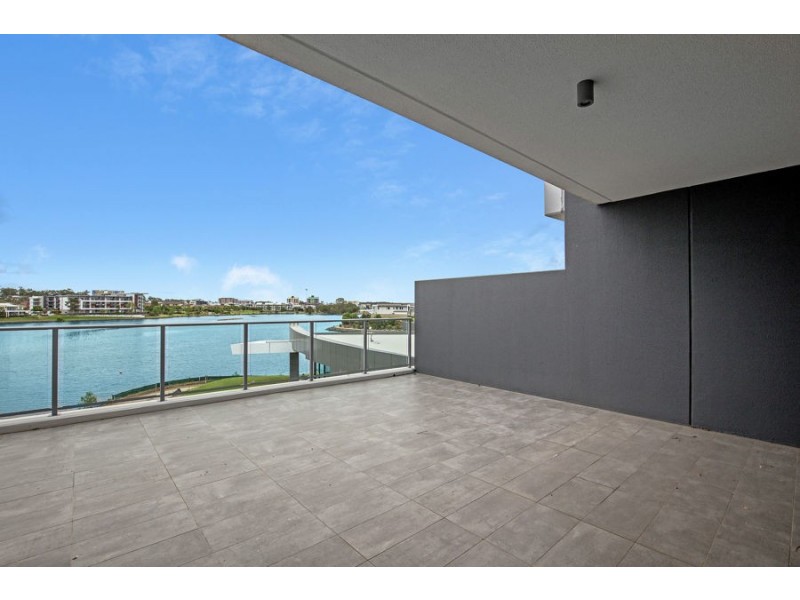 2105/397 Christine Avenue, Varsity Lakes QLD 4227