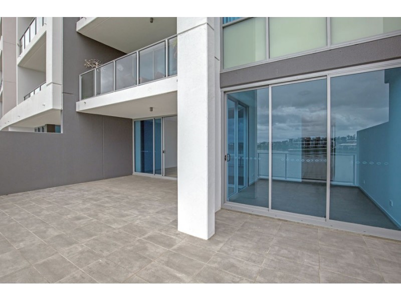 2105/397 Christine Avenue, Varsity Lakes QLD 4227