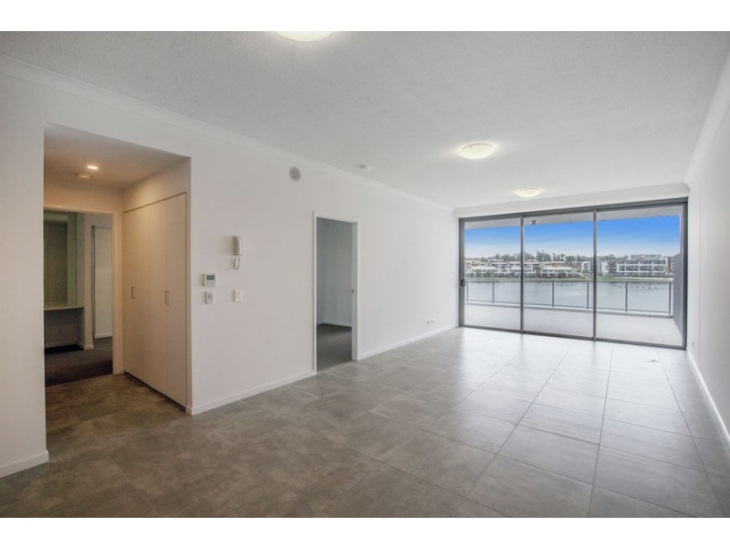 2105/397 Christine Avenue, Varsity Lakes QLD 4227