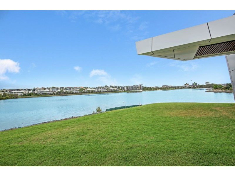 2105/397 Christine Avenue, Varsity Lakes QLD 4227