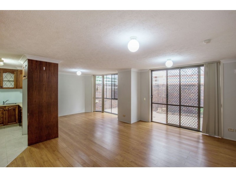 51 Bauer Street, Southport QLD 4215