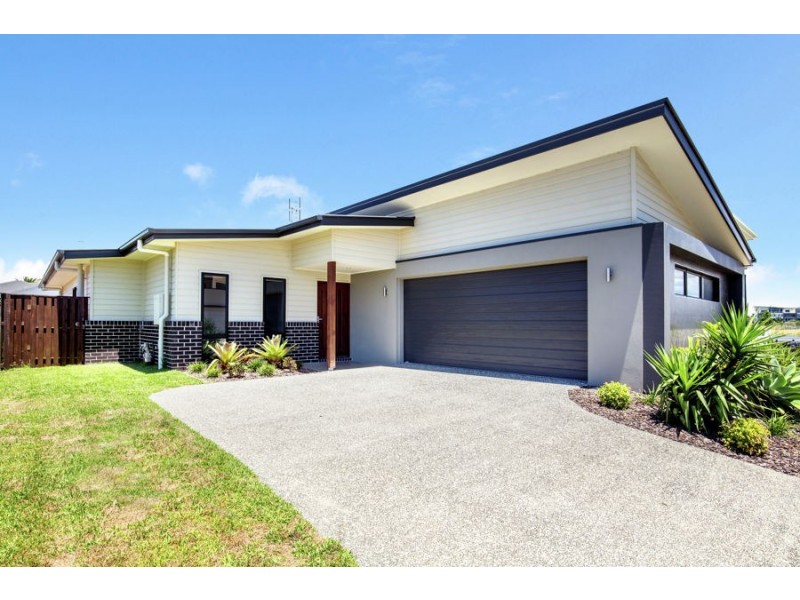 76 North View Street, Hope Island QLD 4212
