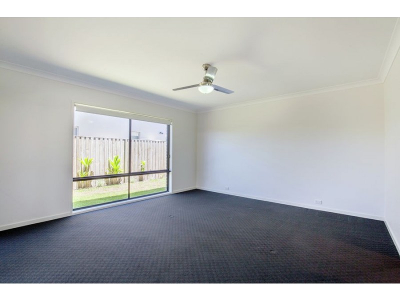 76 North View Street, Hope Island QLD 4212