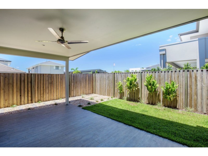 76 North View Street, Hope Island QLD 4212