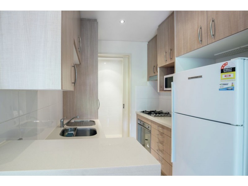 3 Como Crescent, Southport QLD 4215
