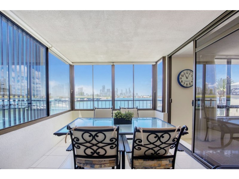 77 Brighton Parade, Southport QLD 4215