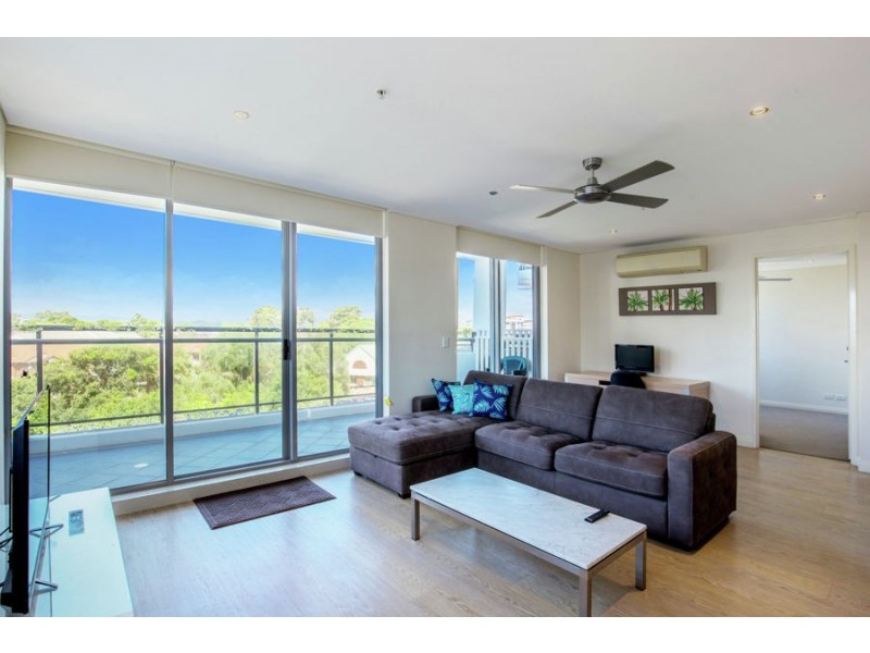 3 Como Crescent, Southport QLD 4215