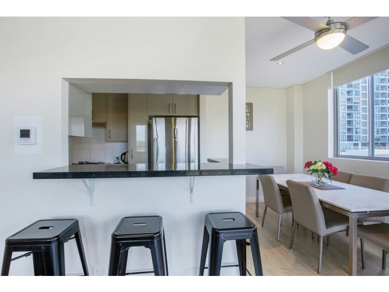 3 Como Crescent, Southport QLD 4215