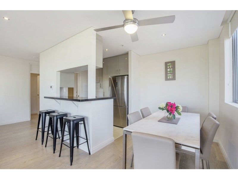 3 Como Crescent, Southport QLD 4215
