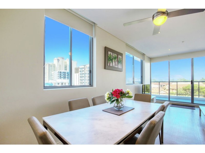 3 Como Crescent, Southport QLD 4215