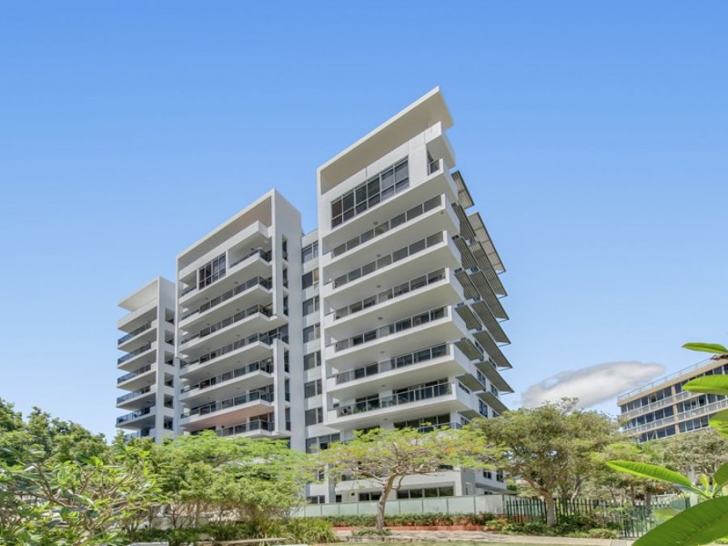 3 Como Crescent, Southport QLD 4215
