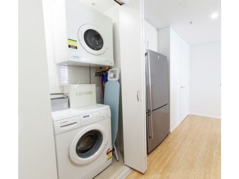 517A/1 Como Crescent, Southport QLD 4215