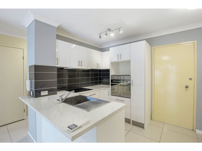 14-16 Spendelove Avenue, Southport QLD 4215