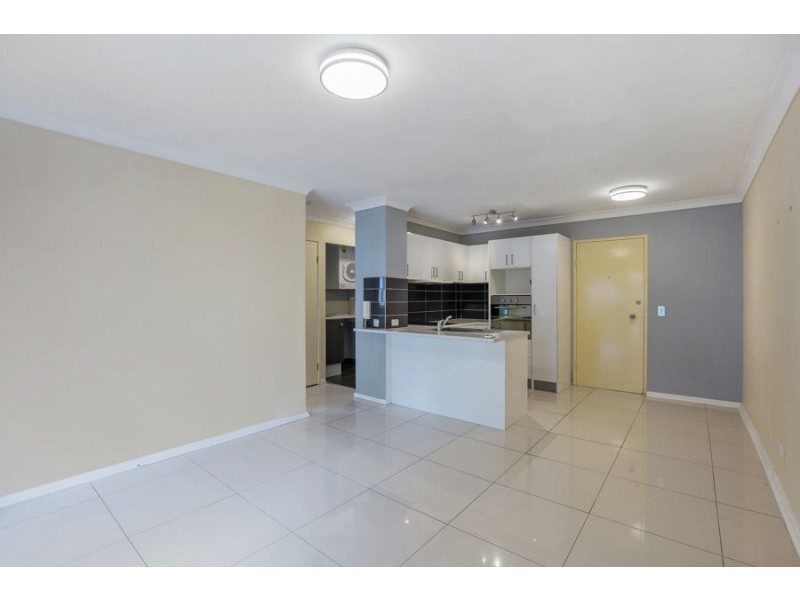 14-16 Spendelove Avenue, Southport QLD 4215