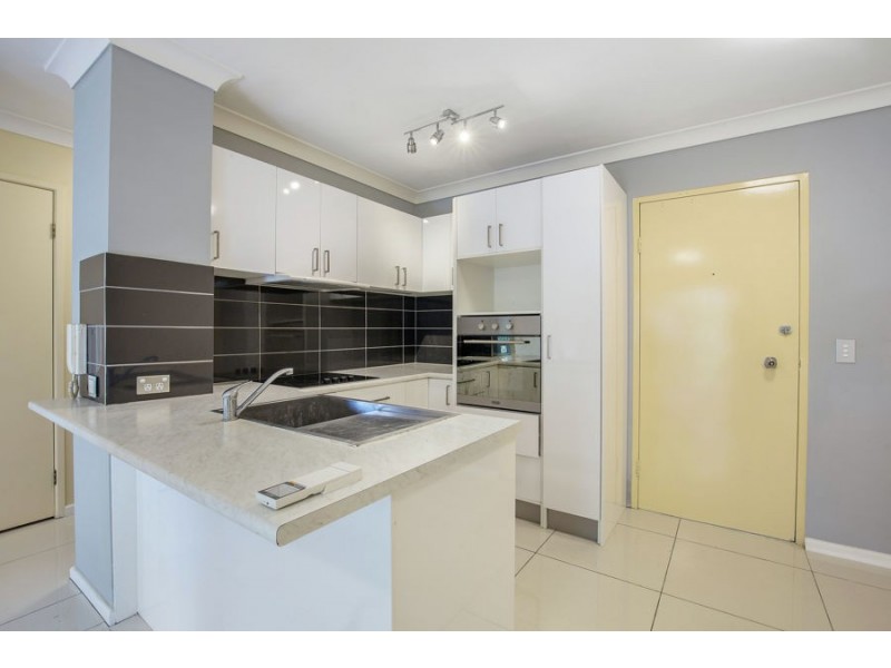 14-16 Spendelove Avenue, Southport QLD 4215