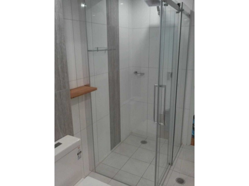 77 Brighton Parade, Southport QLD 4215