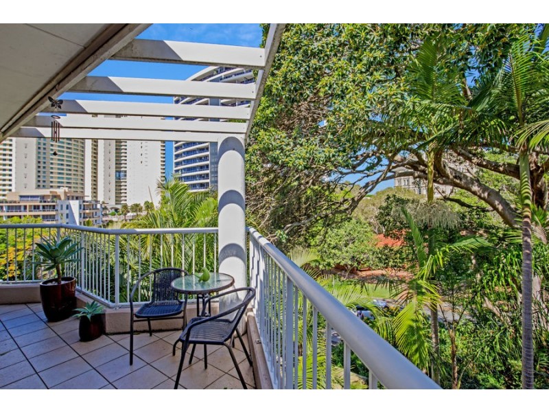 19 Heath Street, Southport QLD 4215