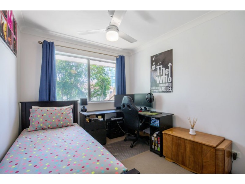 19 Heath Street, Southport QLD 4215