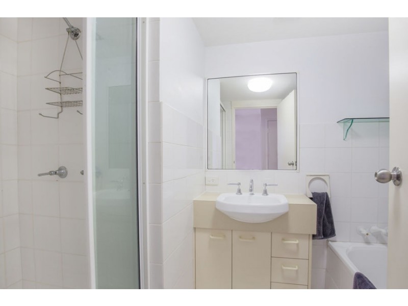 19 Heath Street, Southport QLD 4215