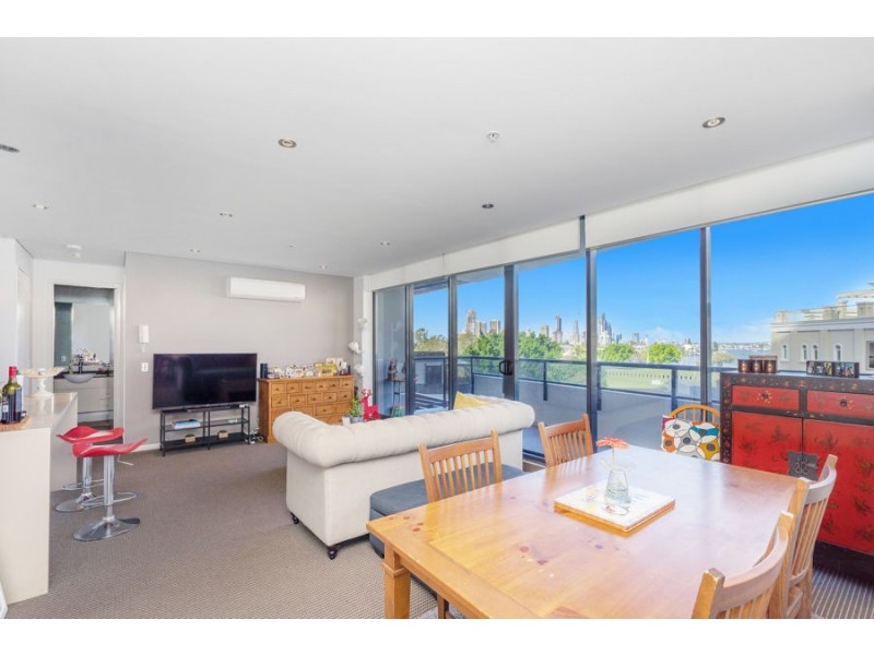 707-2 Aqua Street, Southport QLD 4215