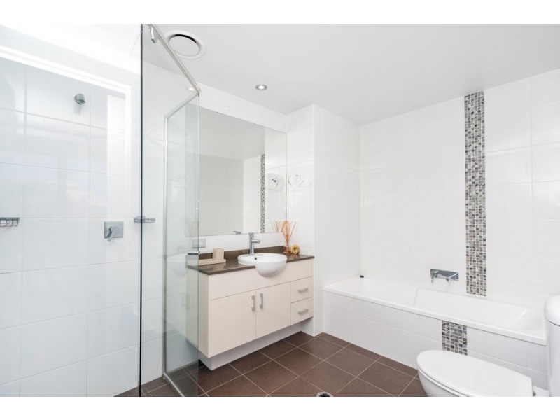 707-2 Aqua Street, Southport QLD 4215