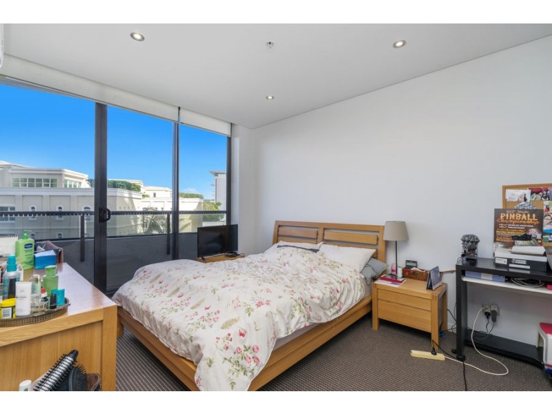 707-2 Aqua Street, Southport QLD 4215