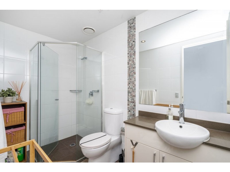 707-2 Aqua Street, Southport QLD 4215