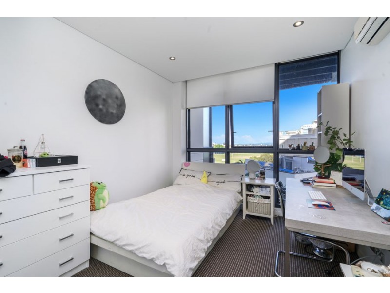 707-2 Aqua Street, Southport QLD 4215