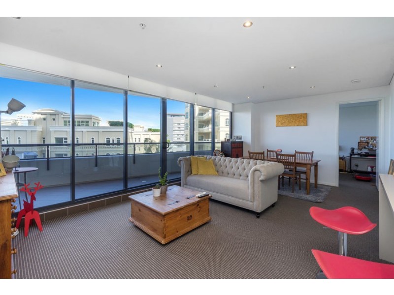 707-2 Aqua Street, Southport QLD 4215