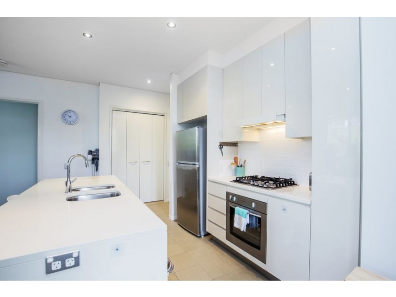 6 Aqua Street (Regatta), Southport QLD 4215