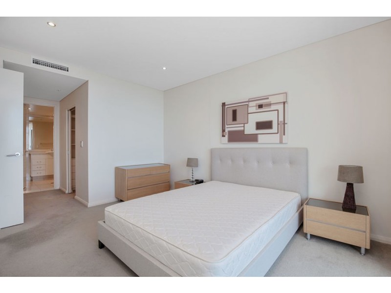 2805/1 Como Crescent, Southport QLD 4215