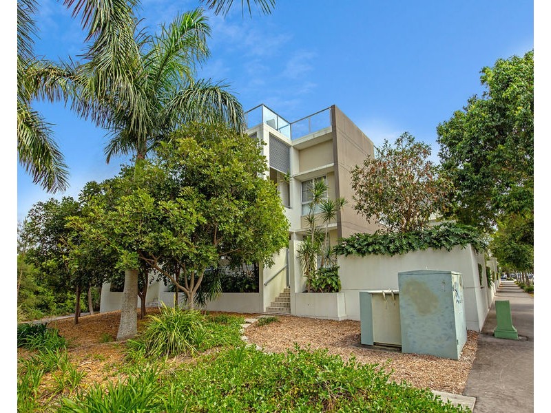 118/1-7 Moores Crescent, Varsity Lakes QLD 4227