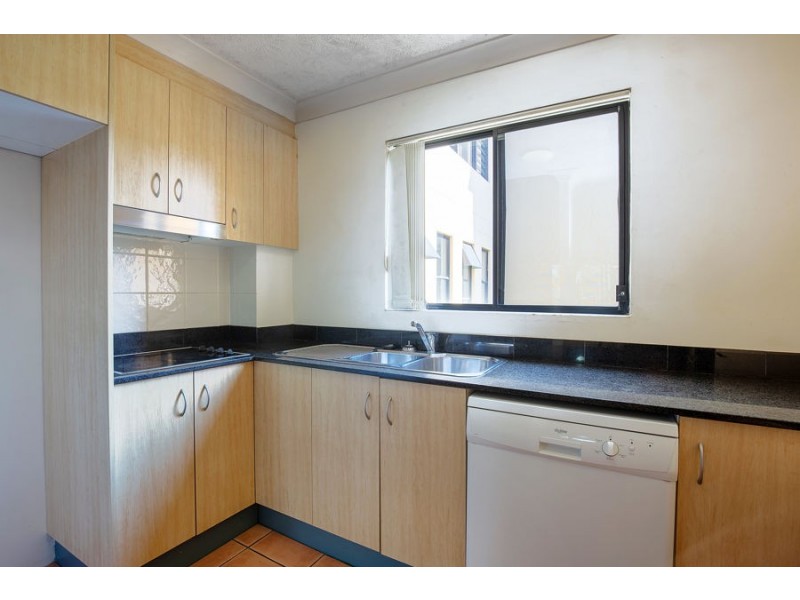 24 Slatyer Avenue, Bundall QLD 4217