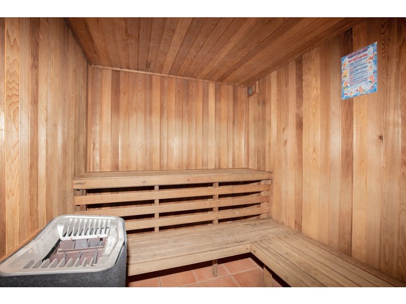 24 Slatyer Avenue, Bundall QLD 4217