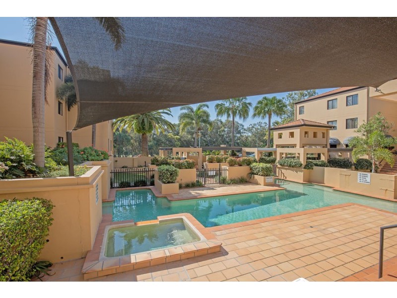 24 Slatyer Avenue, Bundall QLD 4217