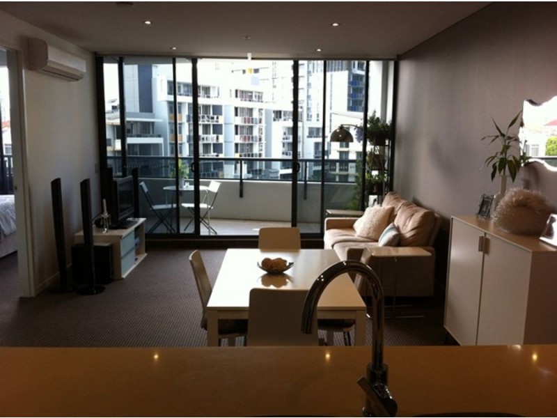 2 Aqua Strteet (Portia), Southport QLD 4215