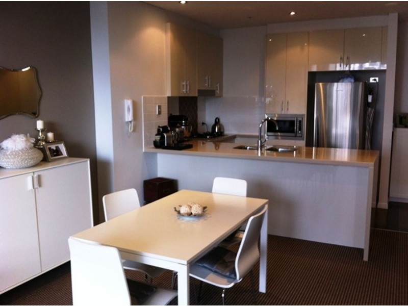 2 Aqua Strteet (Portia), Southport QLD 4215
